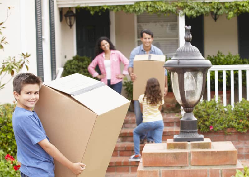Sydney family moving to a new home with the help of professional removalists